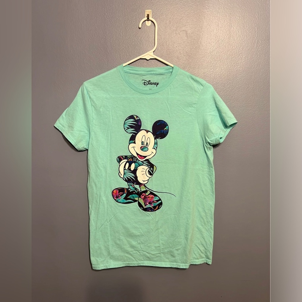 Women’s Disney Mickey Mouse Mint Green Hawaiian Print Basic Tee Size Small